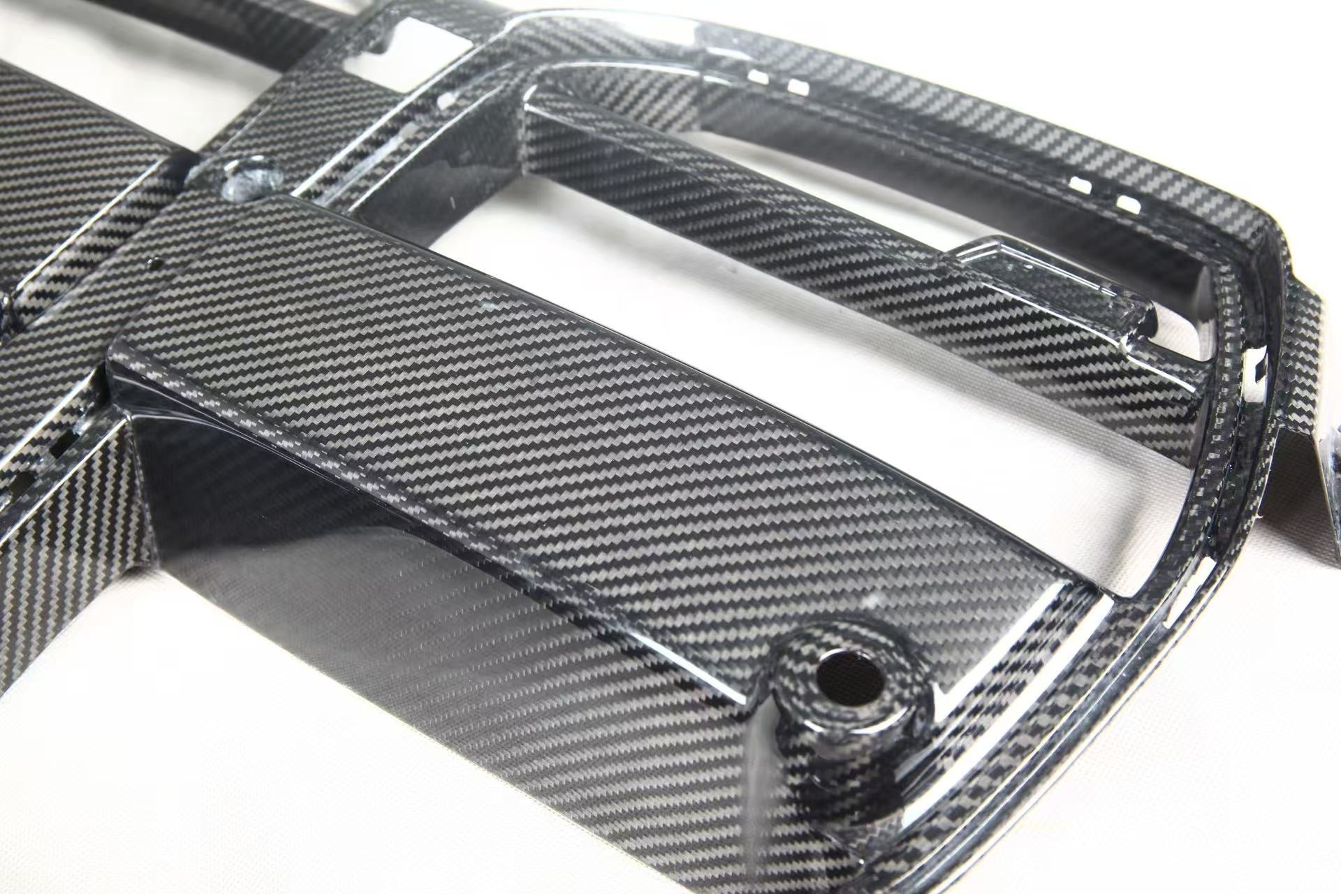 Dry Carbon Fiber GT3 Front Grill V2 - G80 M3 | G82/G83 M4