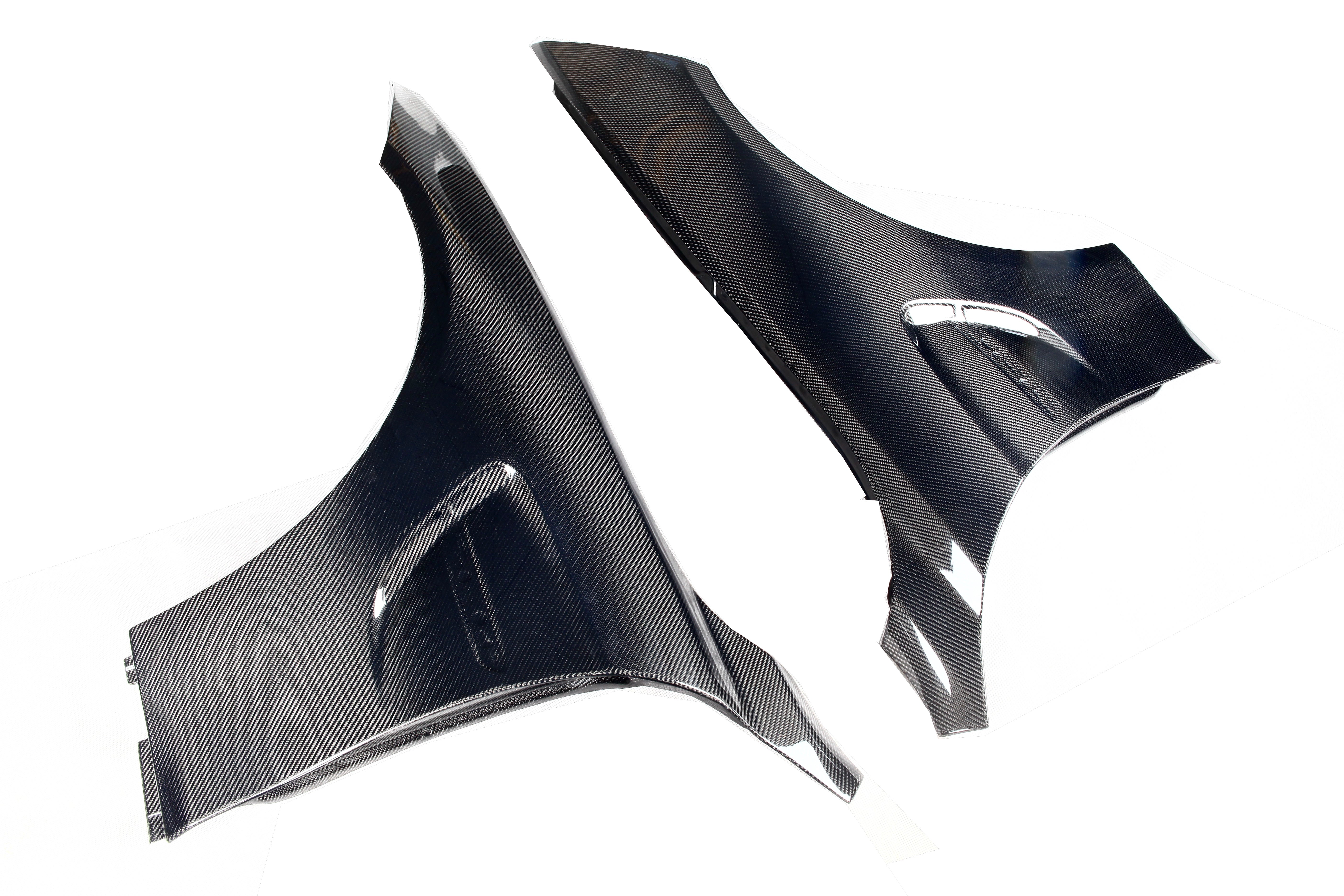 Dry Carbon Fiber OEM Style Fenders - F80 M3 | F82/F83 M4