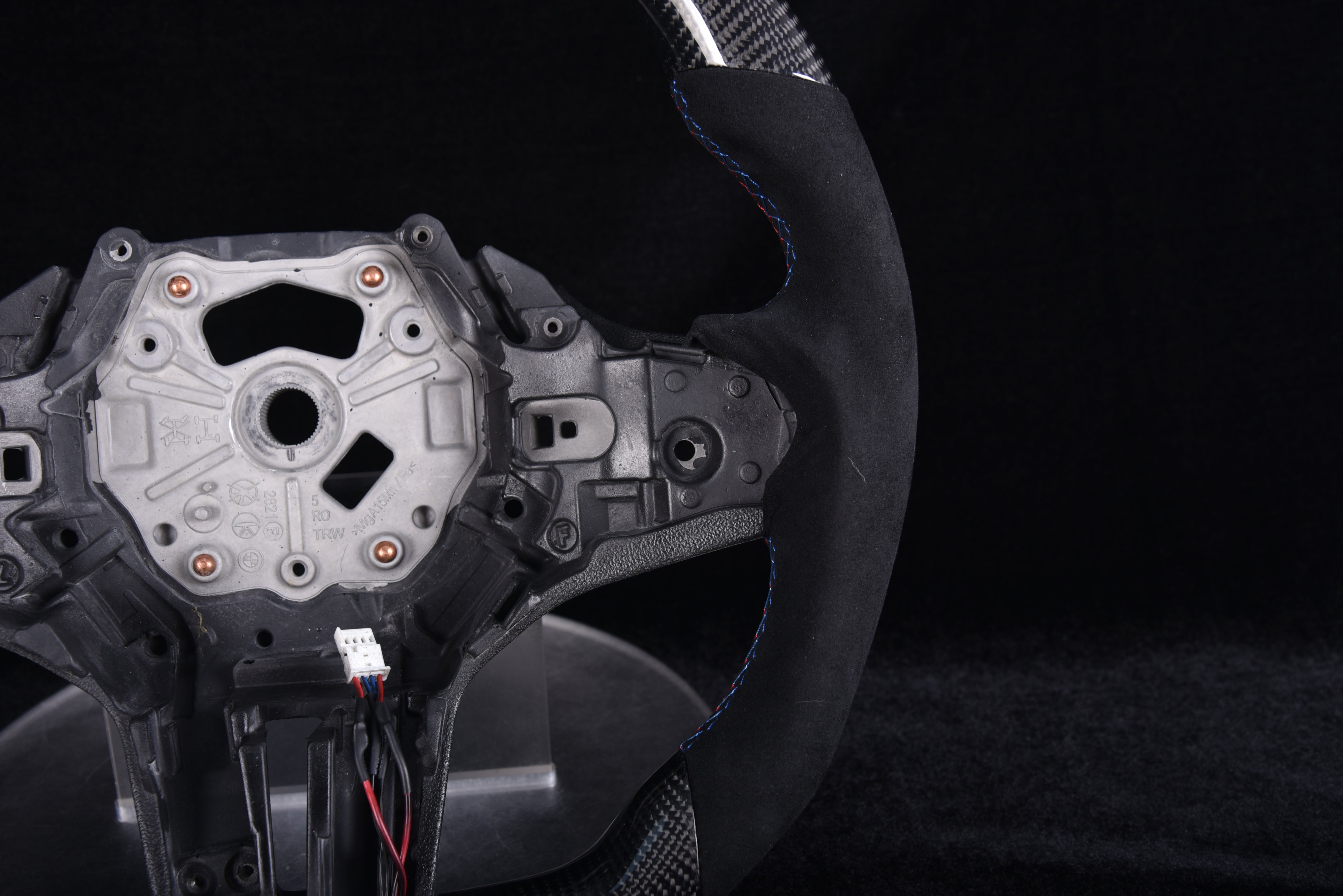 G-Series M DESIGN V2 Steering Wheel - M Colors | Alcantara | Glossy Carbon Fiber |