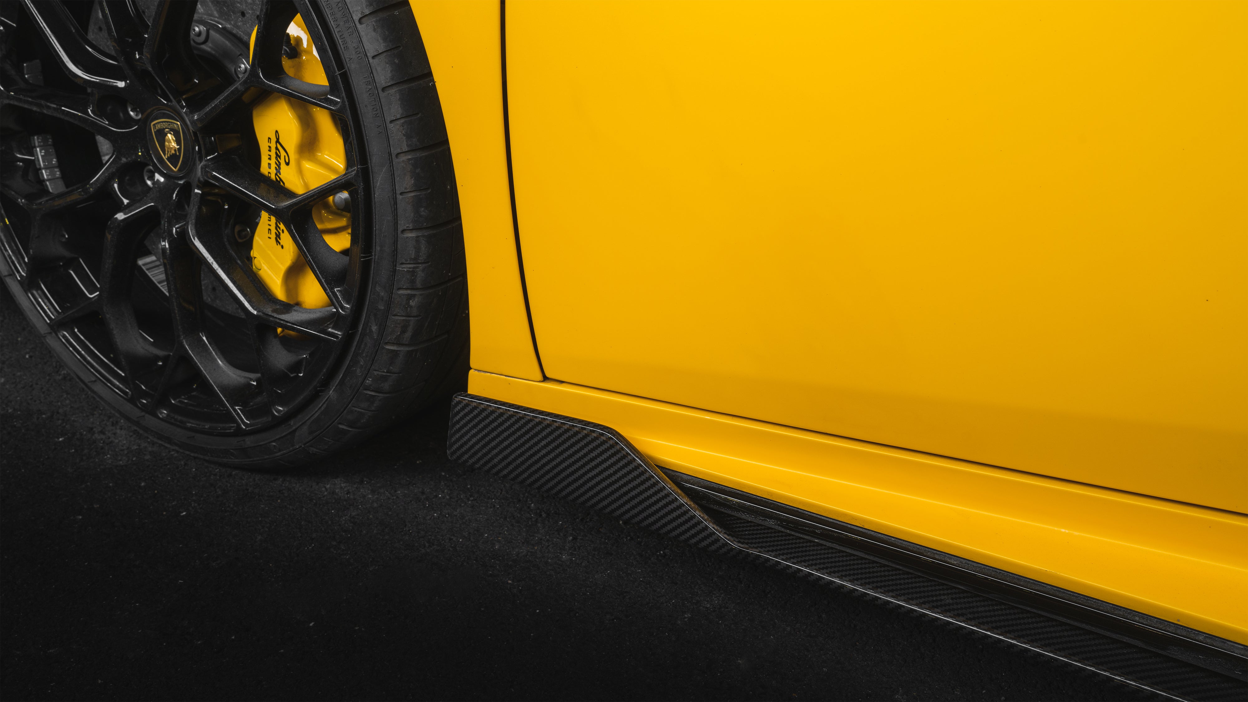 Dry Carbon Fiber Side Skirts - Lamborghini EVO RWD/RWD