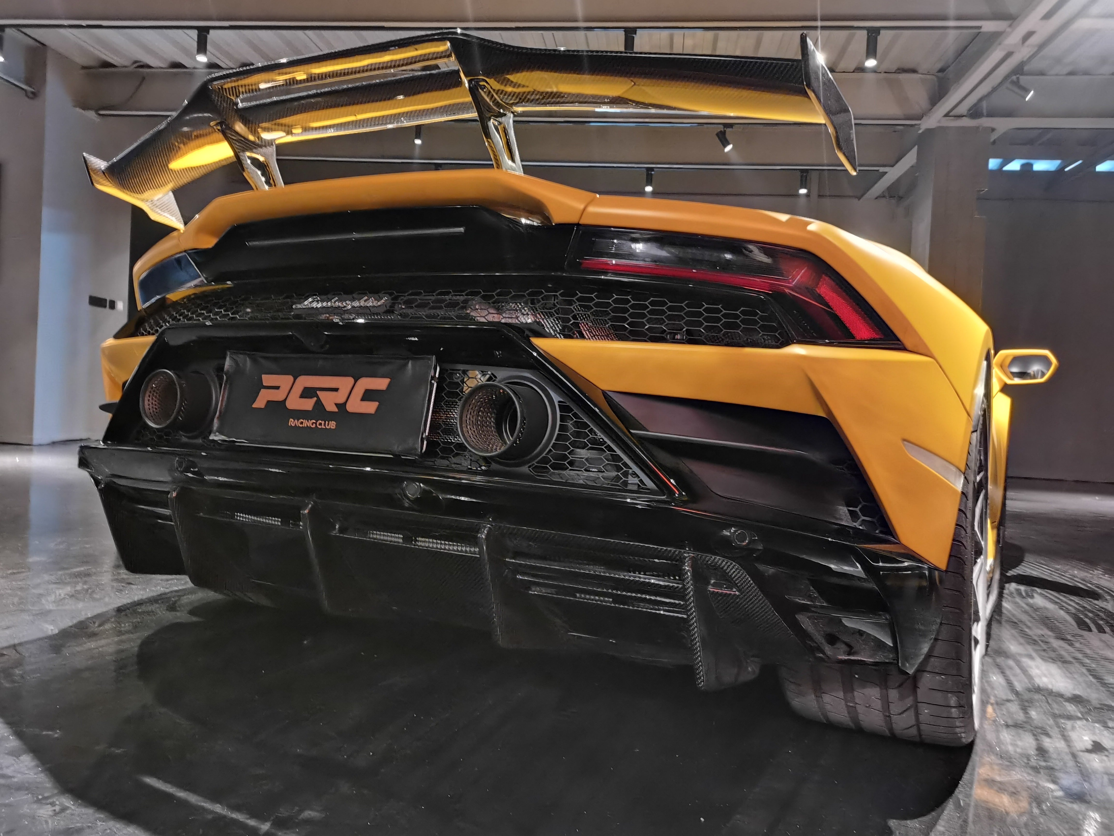 Dry Carbon Fiber Rear Diffuser - Lamborghini EVO AWD