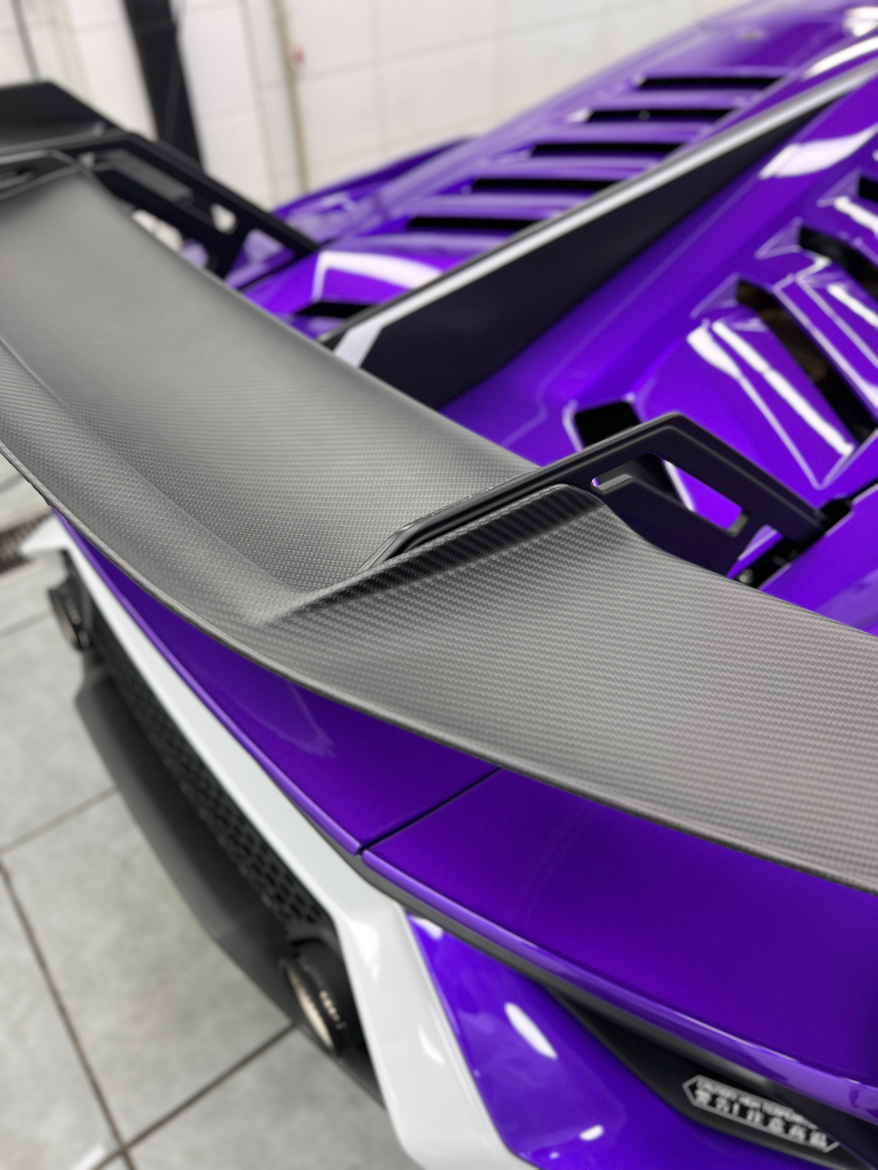 Dry Carbon Fiber Rear Wing - Lamborghini STO