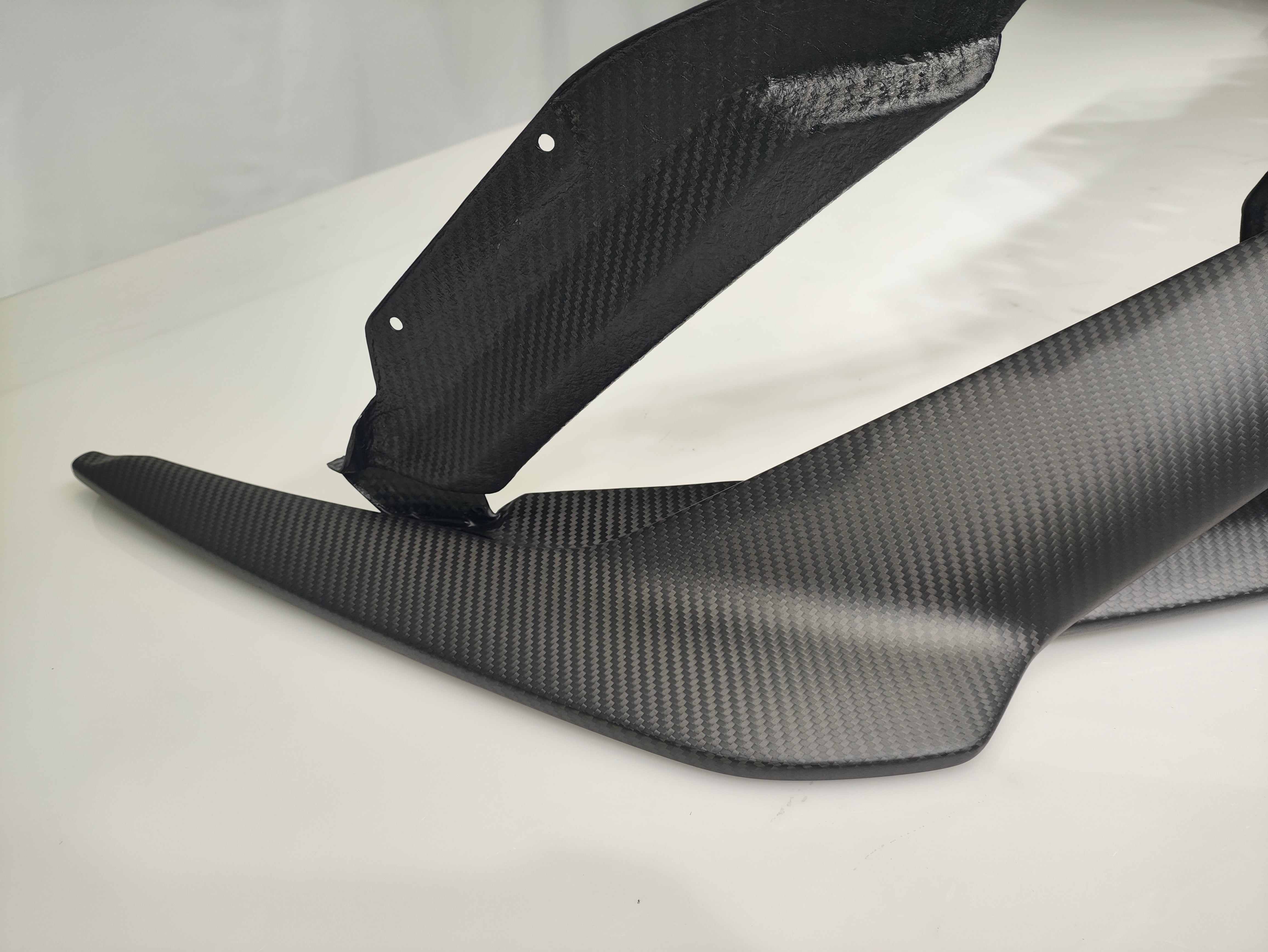 Dry Carbon Fiber Front Diffuser - Lamborghini STO