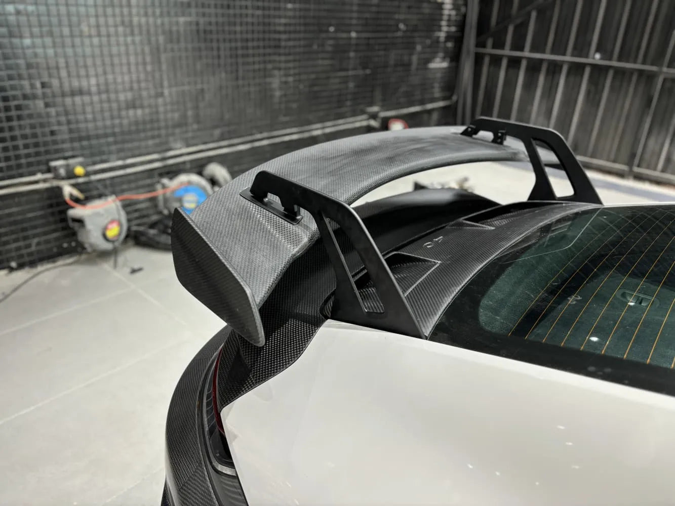 Dry Carbon Fiber GT3 Style Rear Wing + Engine Cover - Porsche 992.1/992.2